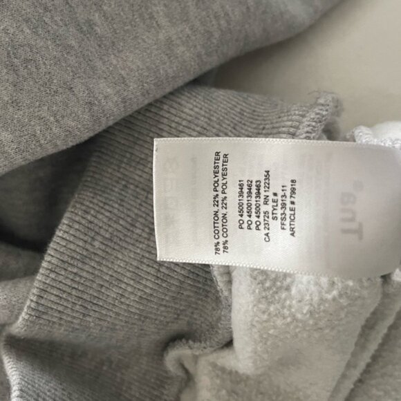 Aritzia TNA Perfect 1/4 zip sweatshirt - Picture 6 of 11